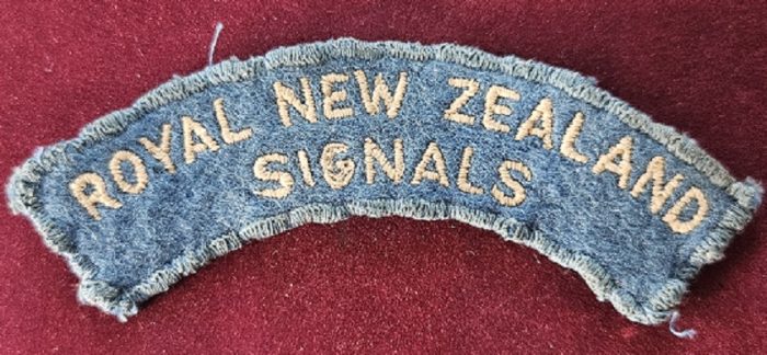 Royal New Zealand Signals - Shoulder Flash