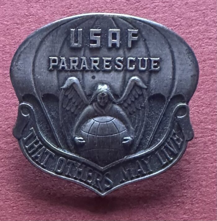 USA - USAF Pararescue Hat Badge