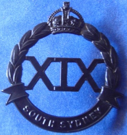 19th Battalion (The South Sydney Regiment) - Oxidised Hat Badge - 1930  to 1942
