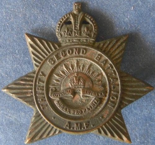 32nd Battalion (The Footscray Regiment) - Oxidised Hat Badge - 1930 to 1942
