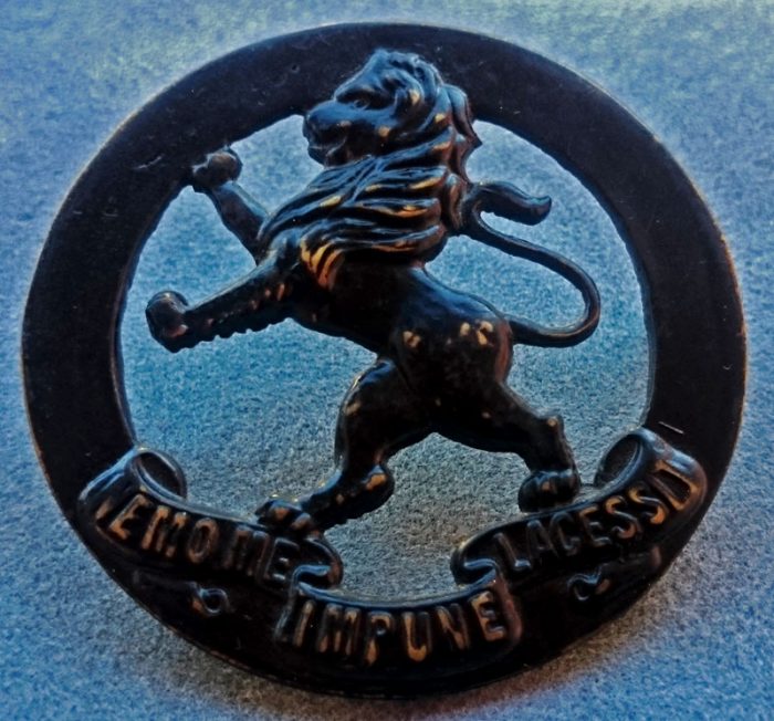 5th Battalion (The Victorian Scottish Regiment) - Oxidised Hat Badge - 1940 to 1942