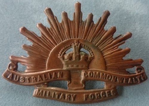 General Service Badge (Rising Sun) Hat Badge - Brass - World War 1