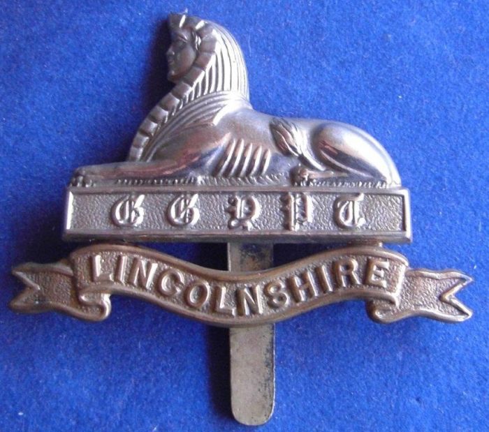 [UK] - The Lincolnshire Regiment - hat badge - Image 2