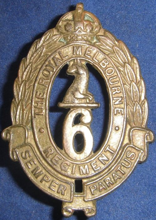 6th Battalion (The Royal Melbourne Regiment) - Brass hat badge (1930-42) - Image 2